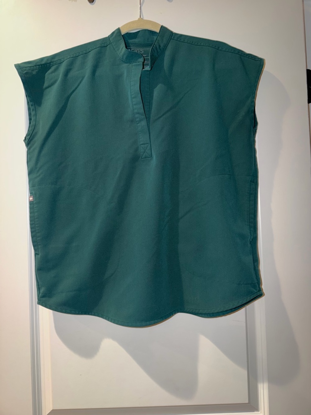 FIGS Rafaela Scrub Top in Forrest Green